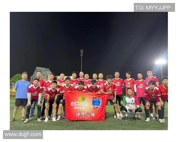 西安足球队的团队协作揭秘:如何在绿茵场上共创辉煌