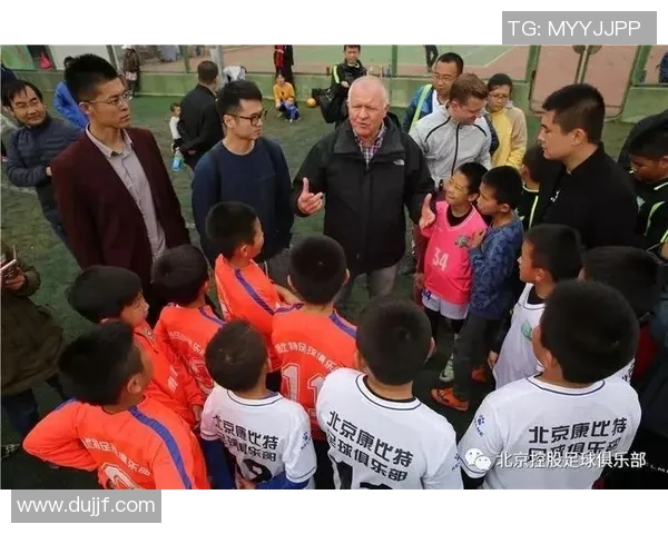 足球博主与足球明星的关系探讨及其影响力分析