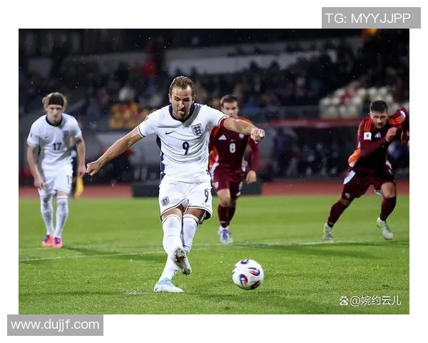 足球明星凯恩在比赛中展现非凡实力引发球迷热烈讨论与期待 足球明星凯恩在比赛中展现非凡实力引发球迷热烈讨论与期待