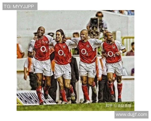 足球明星乘坐大巴的精彩瞬间与背后的故事揭秘 足球明星乘坐大巴的精彩瞬间与背后的故事揭秘