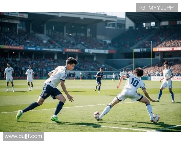 青春足球明星帅照展现运动魅力与青春活力的完美结合 青春足球明星帅照展现运动魅力与青春活力的完美结合