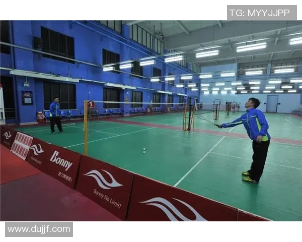 重庆羽毛球队运营模式解析与发展趋势探讨 重庆羽毛球队运营模式解析与发展趋势探讨